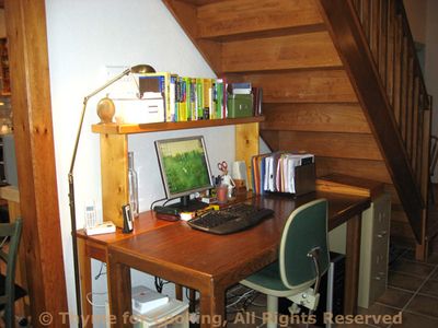Stairs_desk